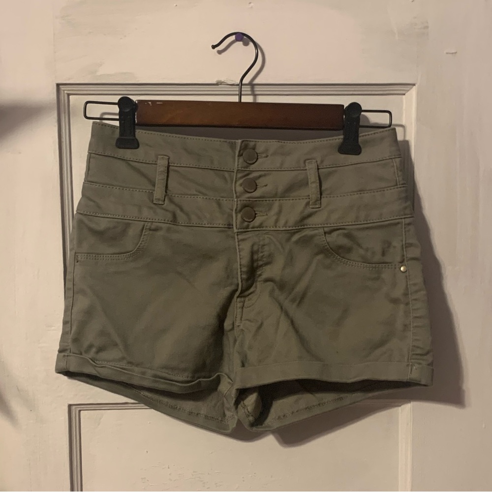 Refuge Army Green Women’s Shorts